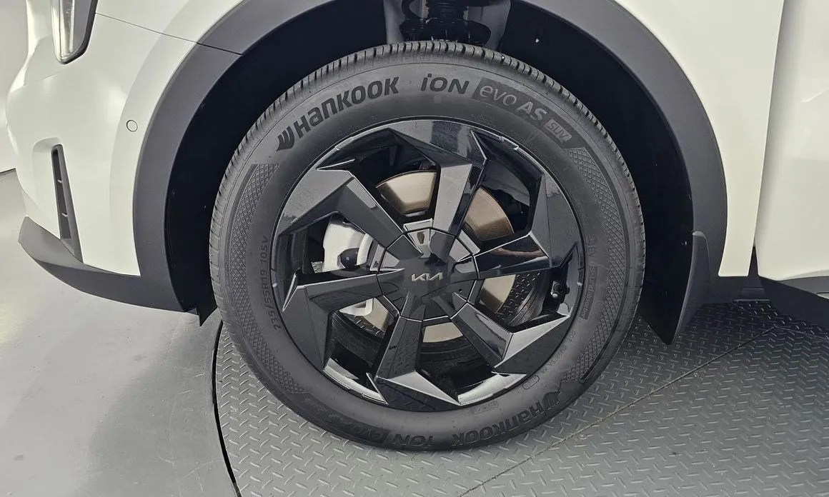 Kia Sorento — фото 10