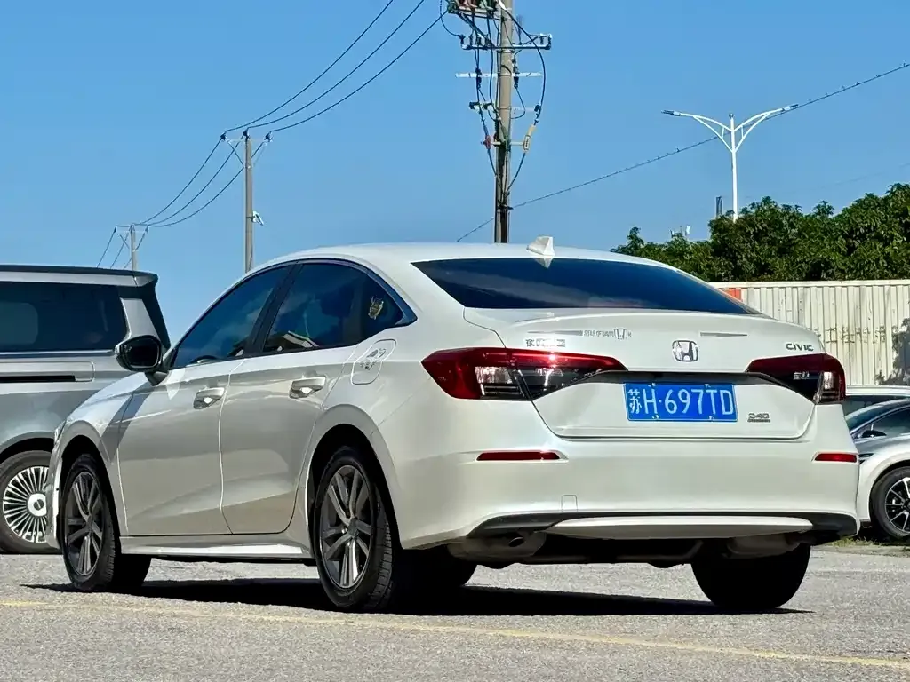 Honda Civic — фото 9
