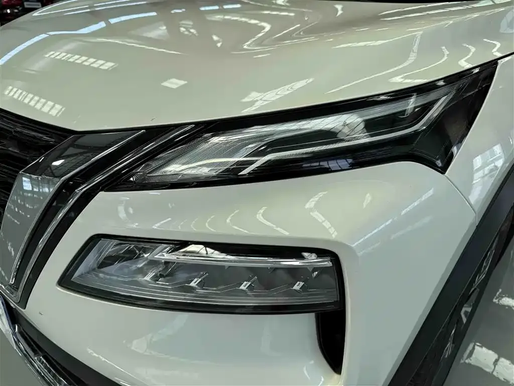 Nissan X-Trail — фото 10