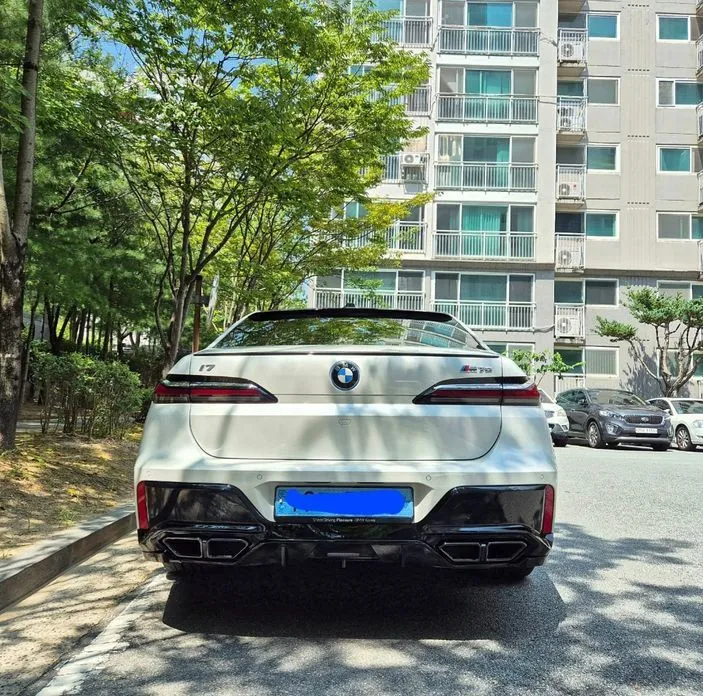 BMW i7 — фото 3