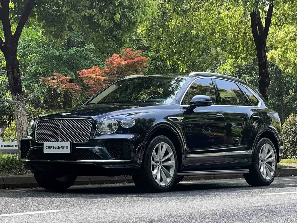 Bentley Bentayga — фото 1