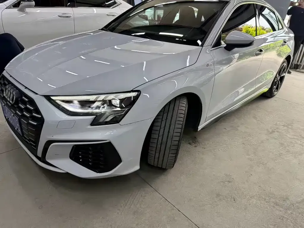Audi A3 — фото 1