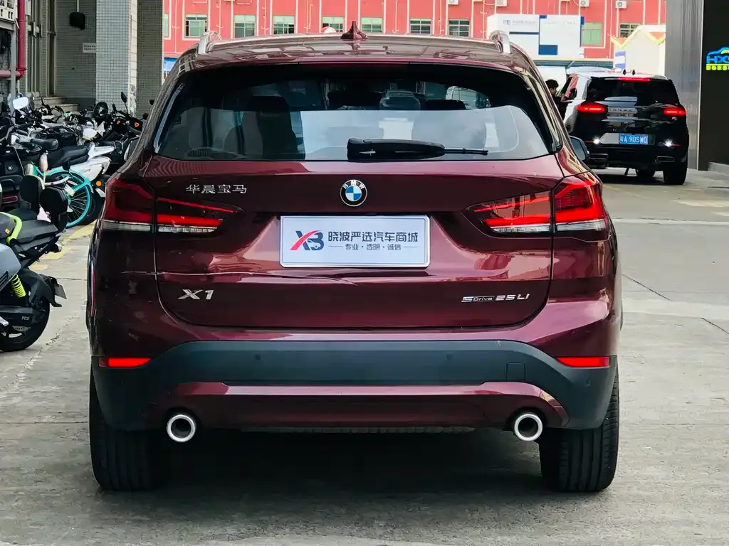 BMW X1 — фото 3