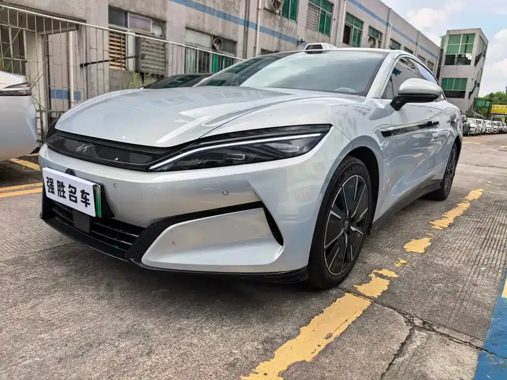 BYD Han L — фото 1