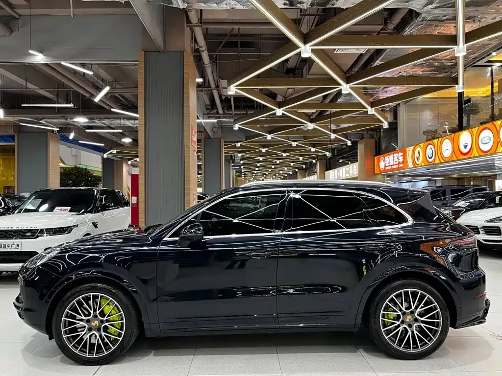 Porsche Cayenne — фото 7