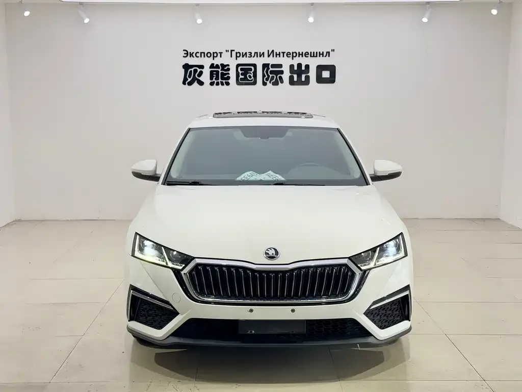 Skoda Octavia — фото 4