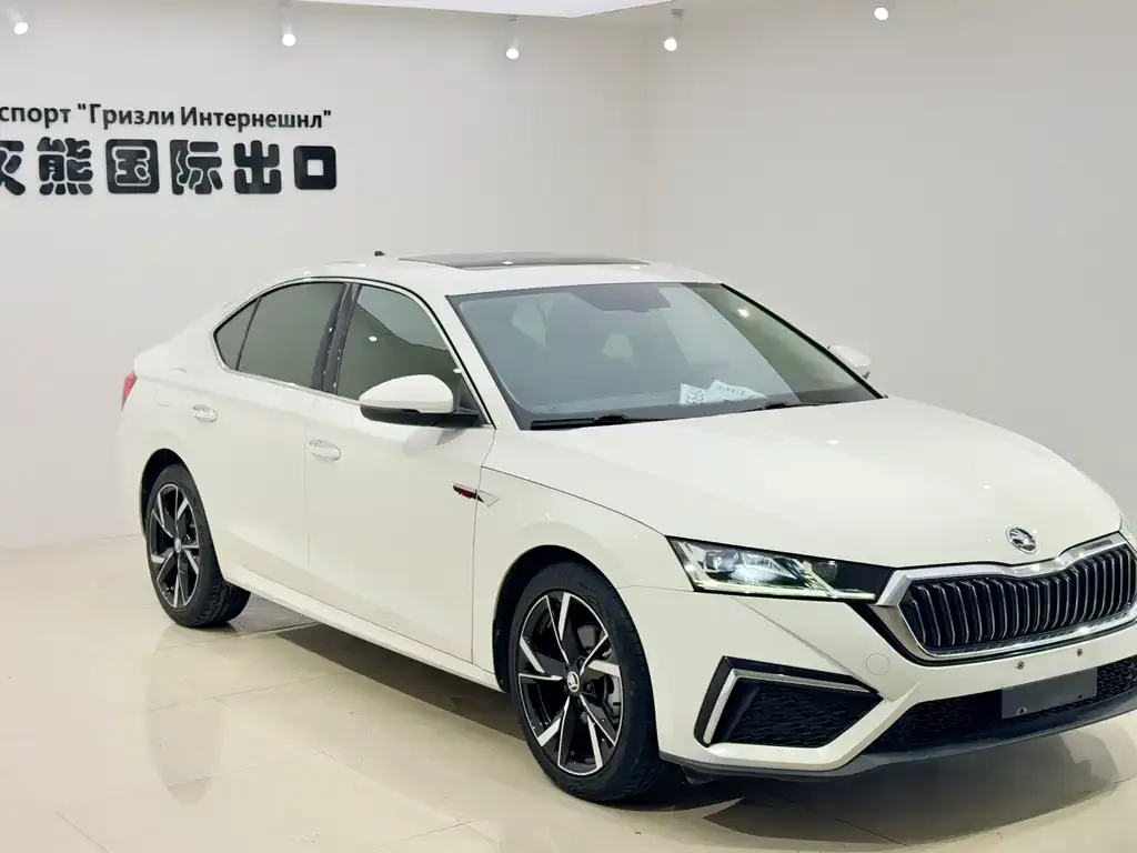 Skoda Octavia — фото 5