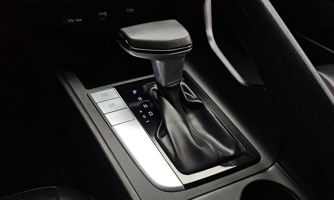 Hyundai AVANTE — фото 3