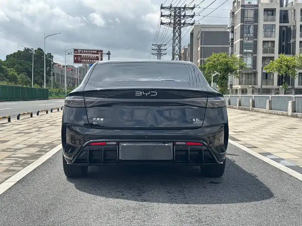 BYD Seal — фото 8