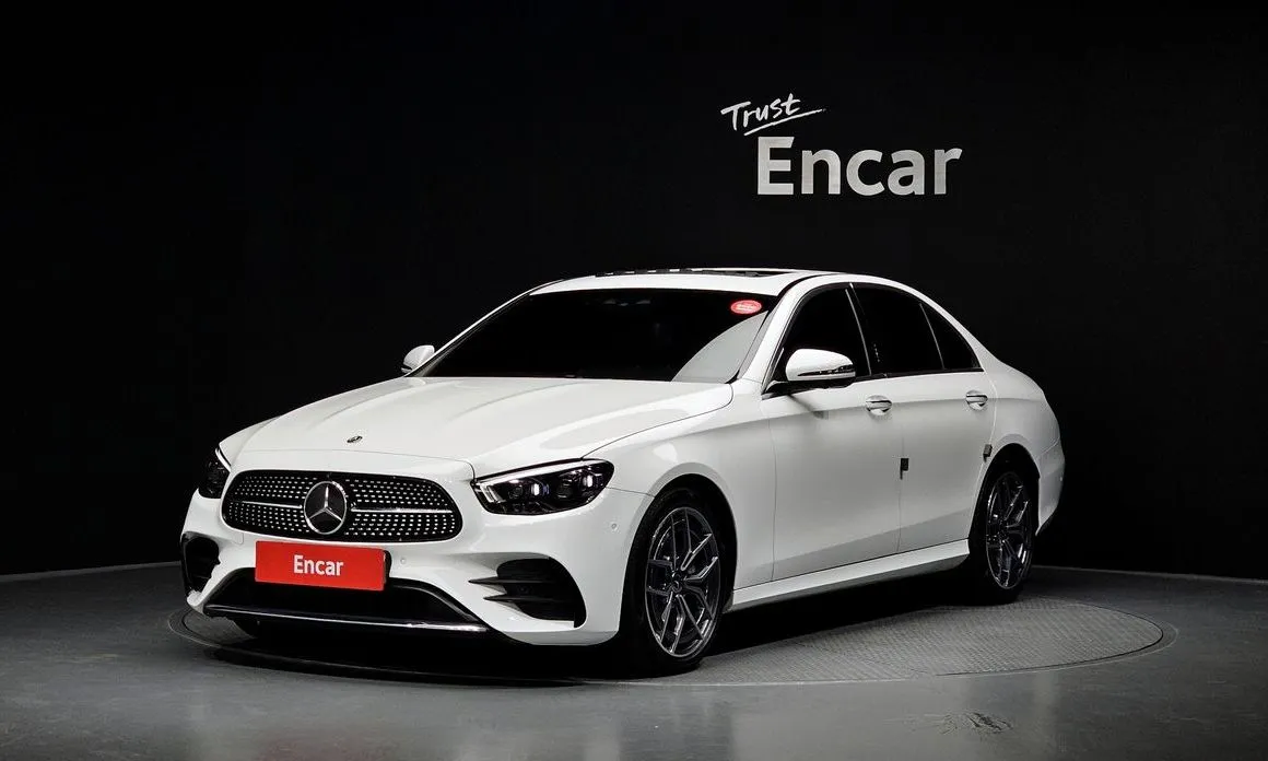 Mercedes-Benz E-Class — фото 1