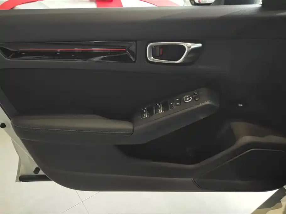 Honda Civic — фото 10