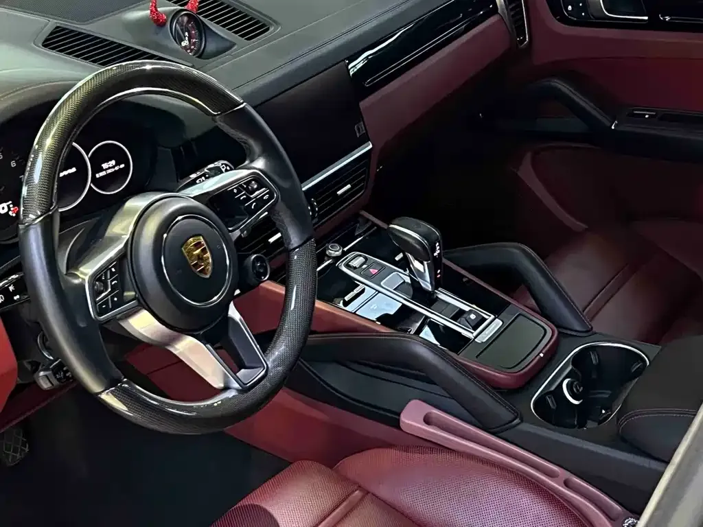 Porsche Cayenne — фото 4