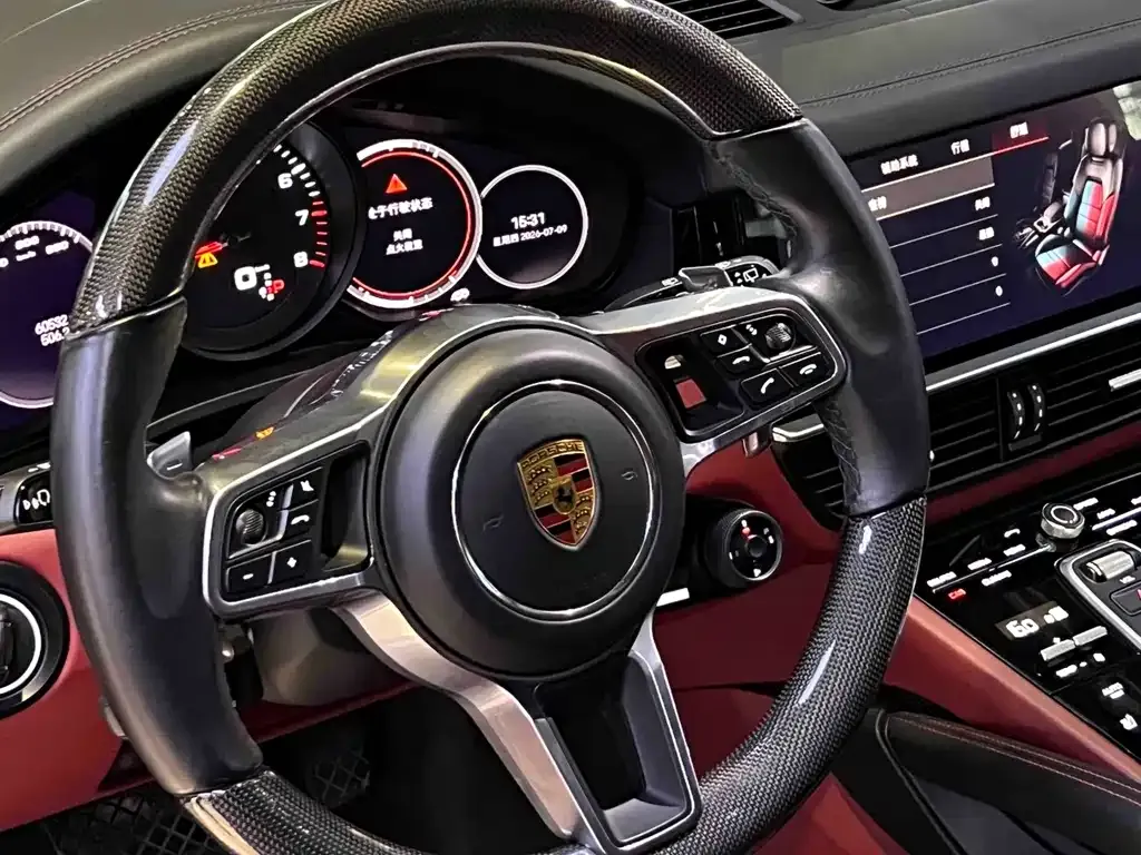 Porsche Cayenne — фото 10