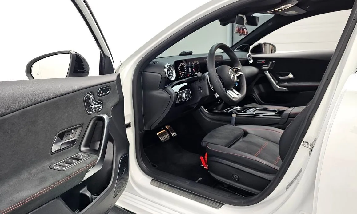 Mercedes-Benz A-Class — фото 10