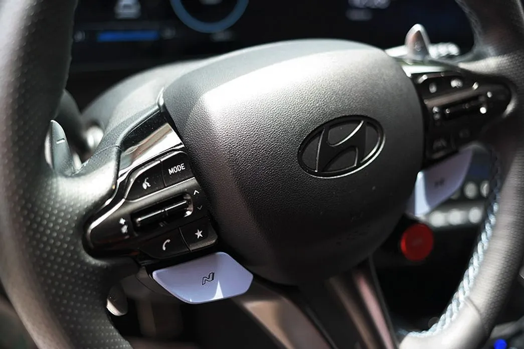 Hyundai AVANTE — фото 7