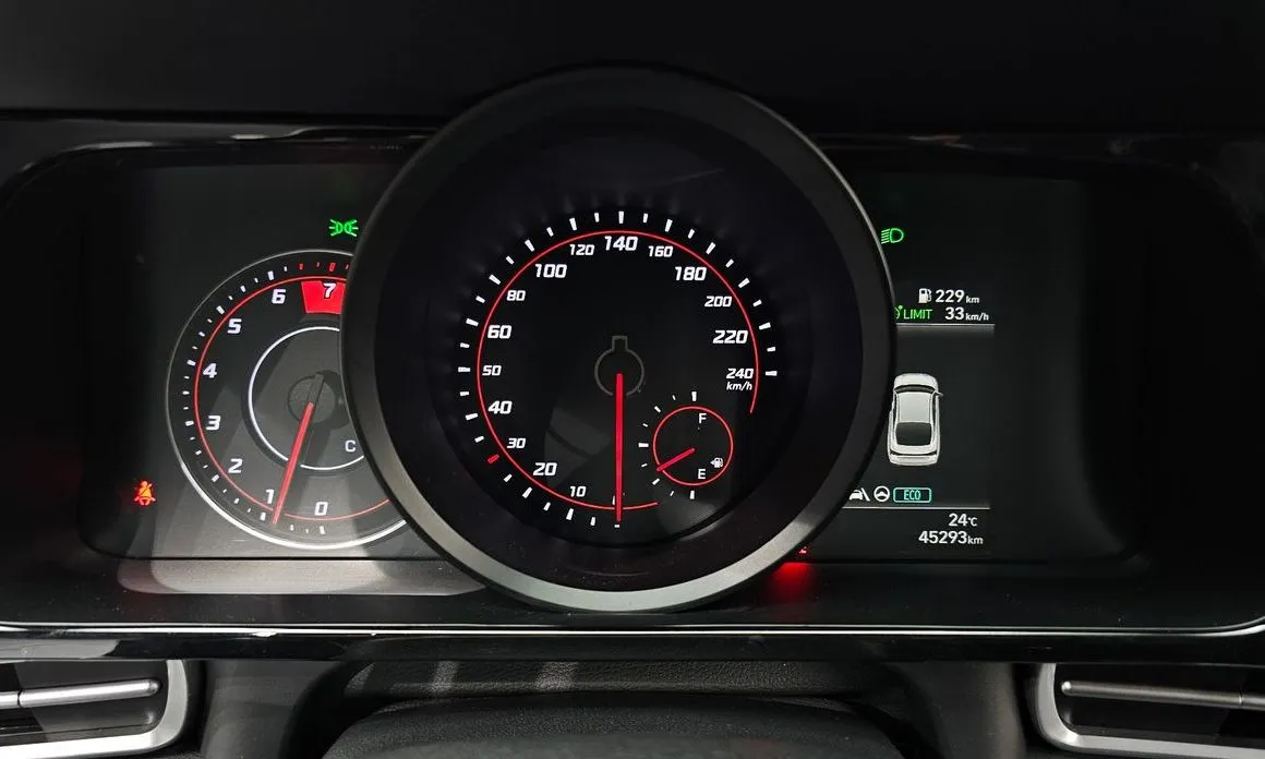 Hyundai AVANTE 2021 из KR, фото 2