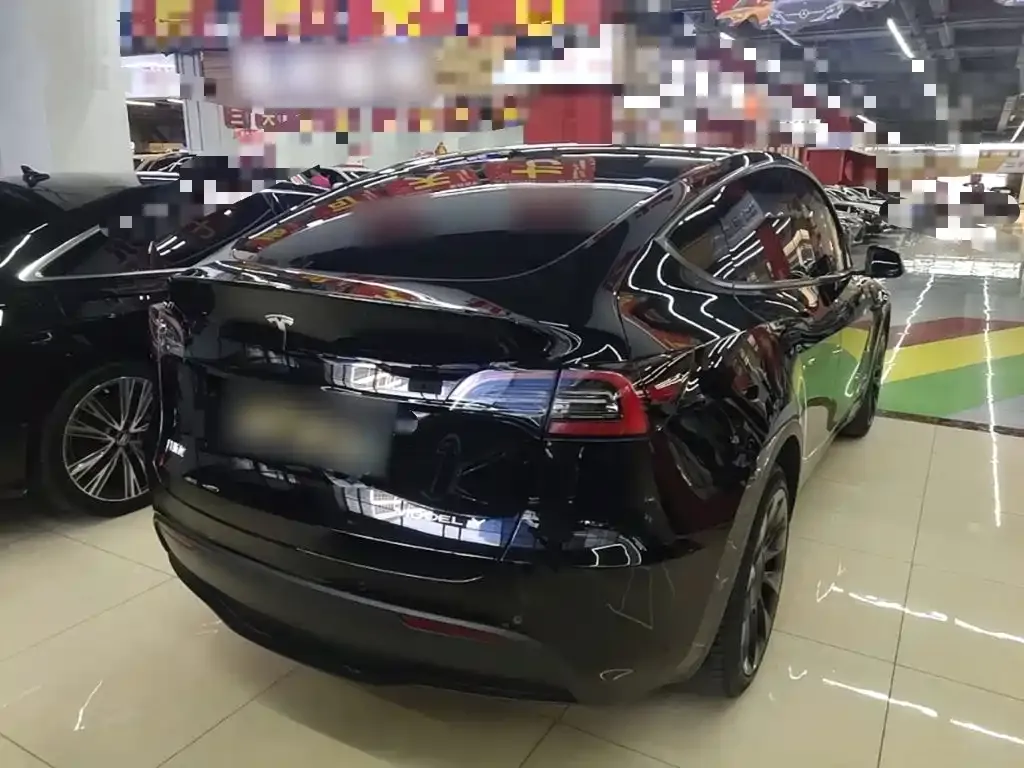 Tesla Model Y — фото 7