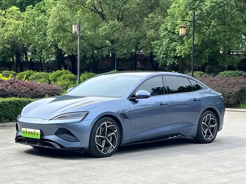 BYD Seal — фото 1