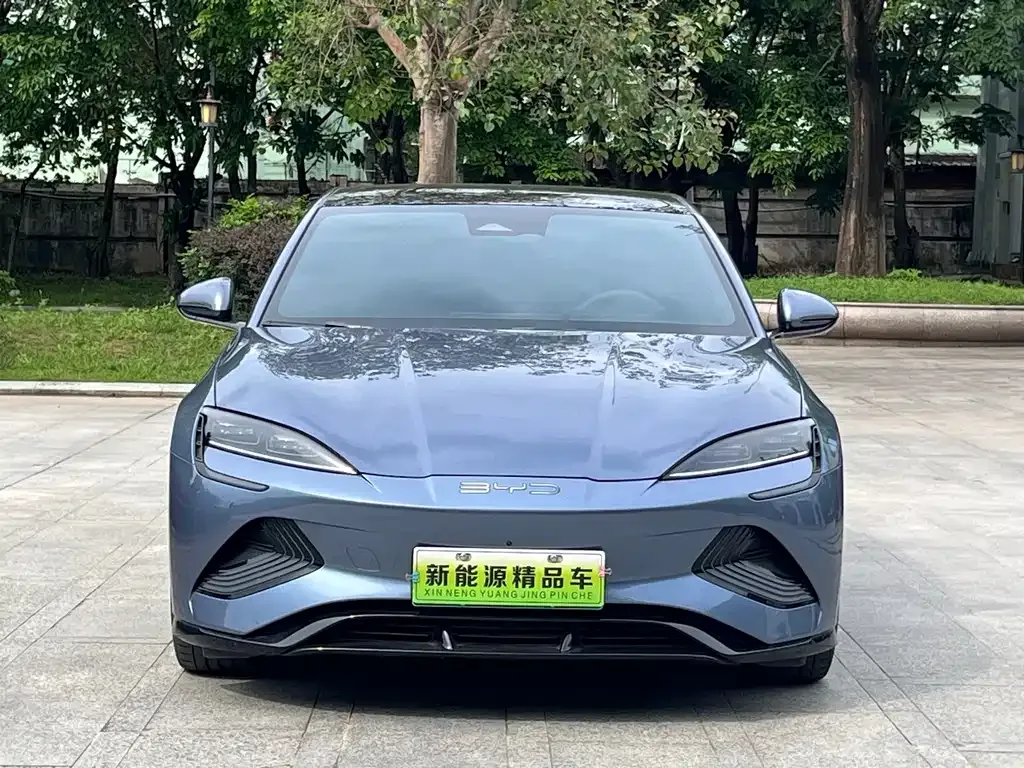 BYD Seal — фото 9