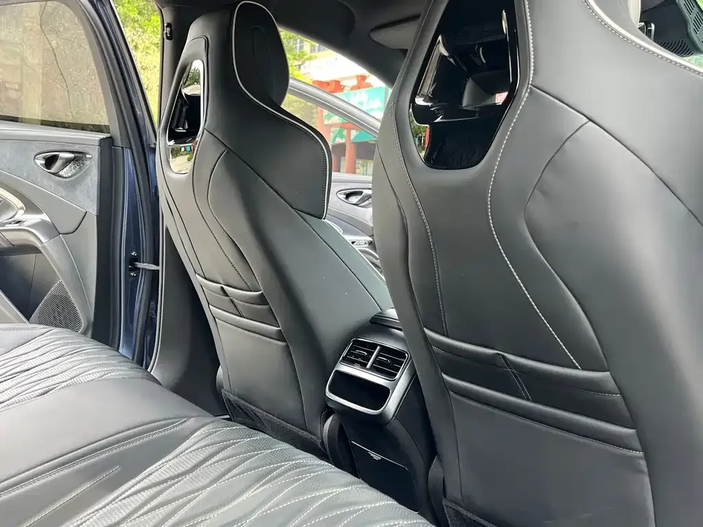 BYD Seal — фото 10