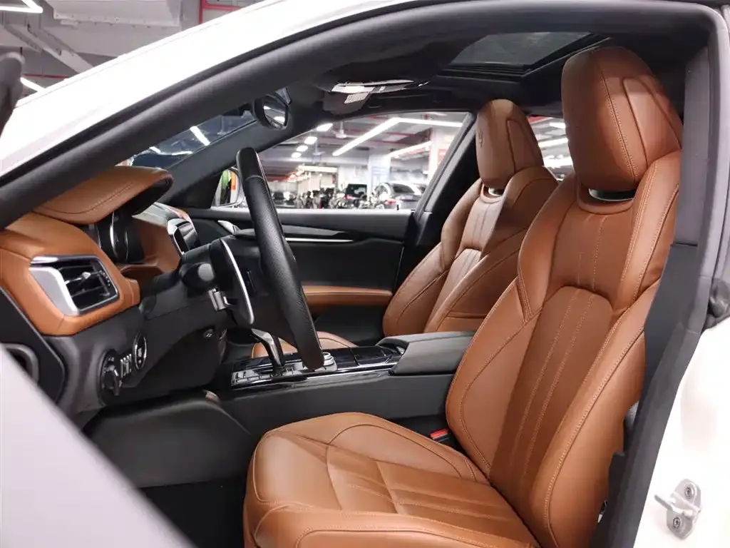 Maserati Ghibli — фото 9