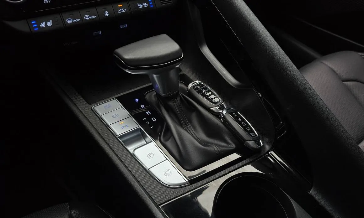 Hyundai AVANTE — фото 9