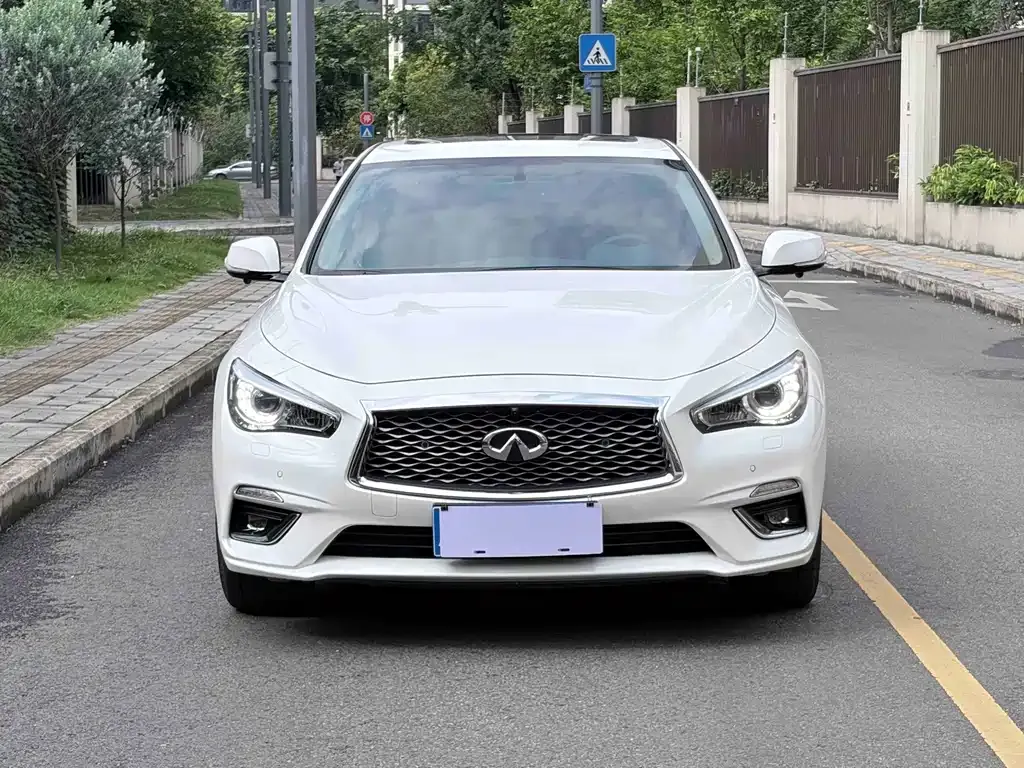Infiniti Q50L — фото 8