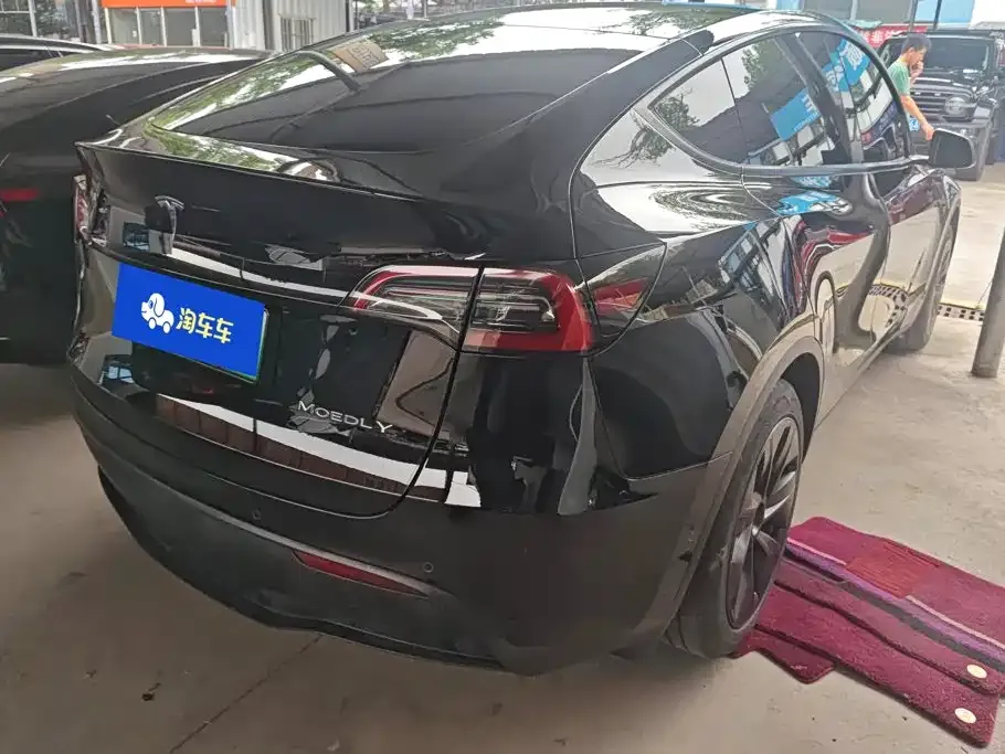 Tesla Model Y — фото 6