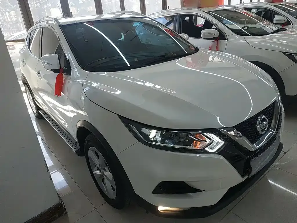 Nissan Qashqai — фото 7
