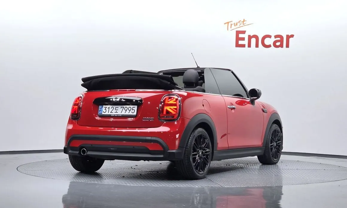 Mini Cooper Convertible 2024 из KR, фото 6