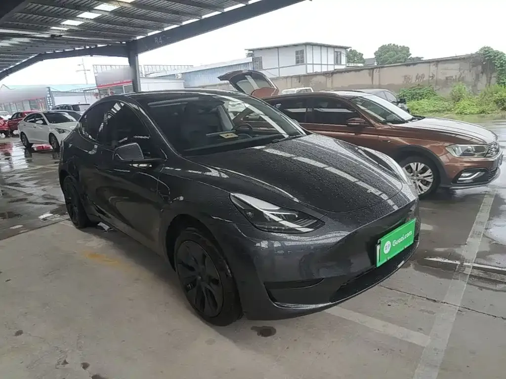 Tesla Model Y — фото 6