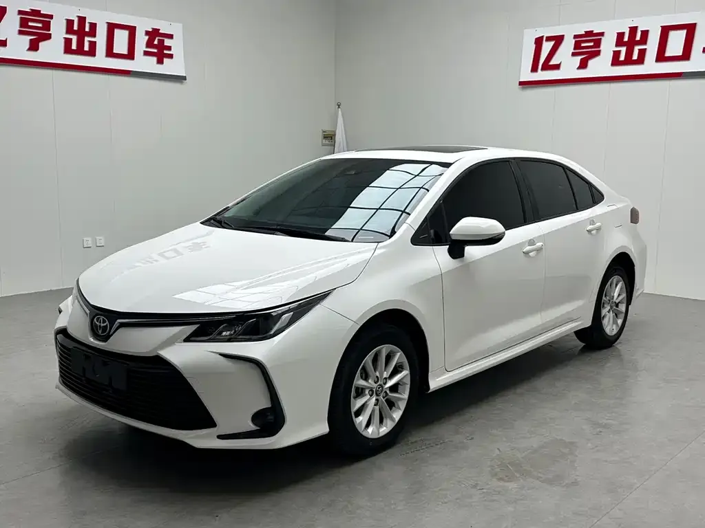 Toyota Corolla — фото 1