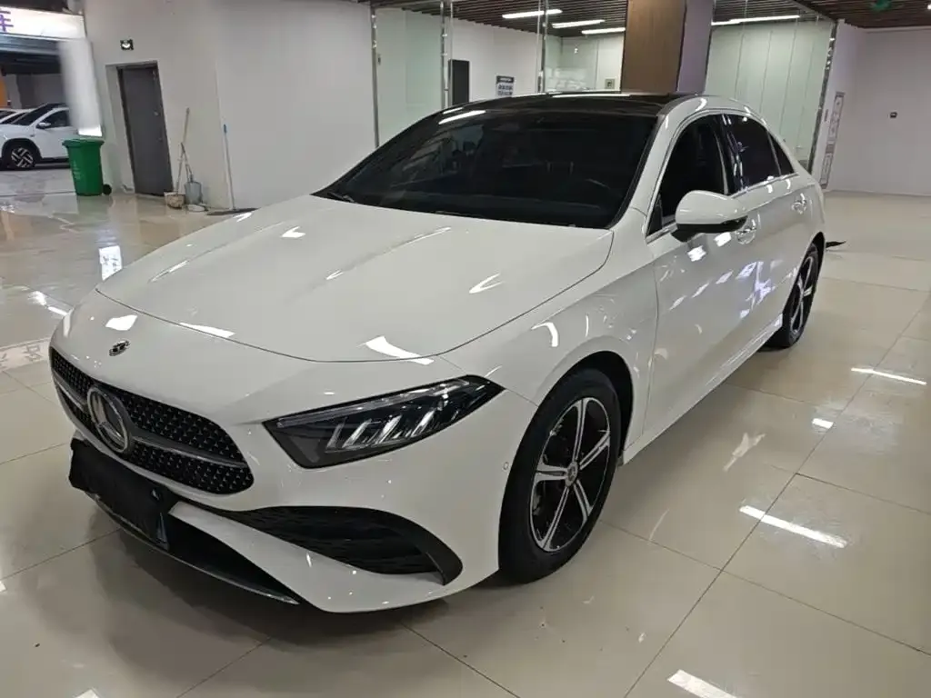 Mercedes-Benz A-Class — фото 1