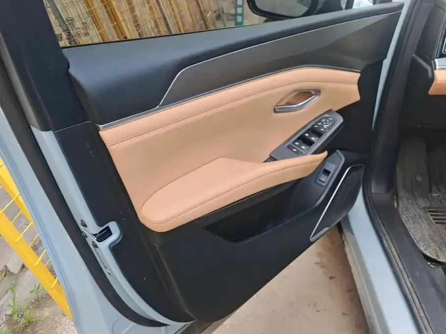 BYD L DM-i 2024 из CN, фото 2