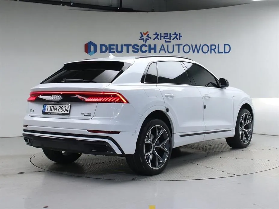 Audi Q8 — фото 2