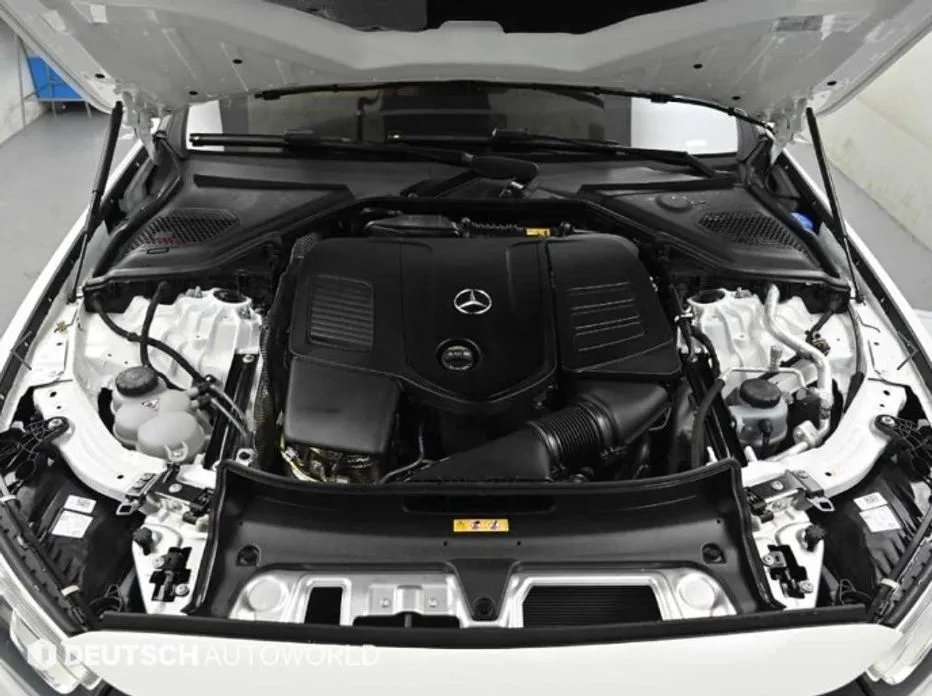 Mercedes-Benz E-Class — фото 10