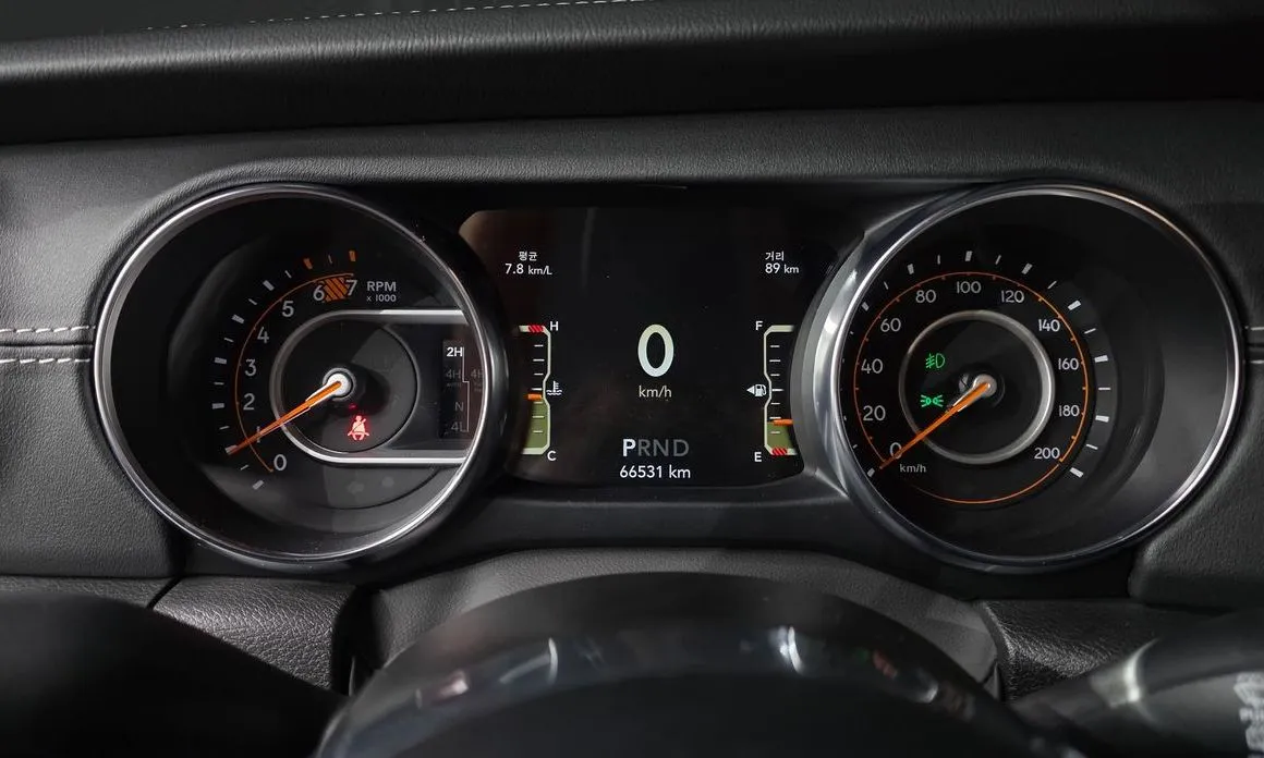 Jeep Wrangler 2022 из KR, фото 4