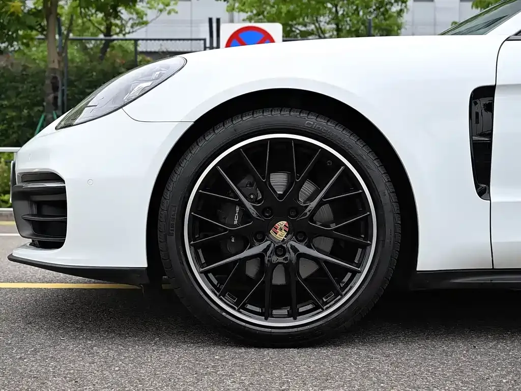 Porsche Panamera — фото 4