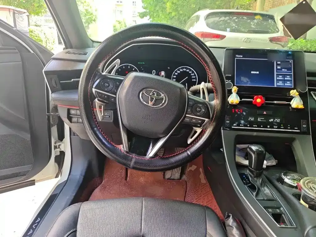 Toyota Avalon — фото 9