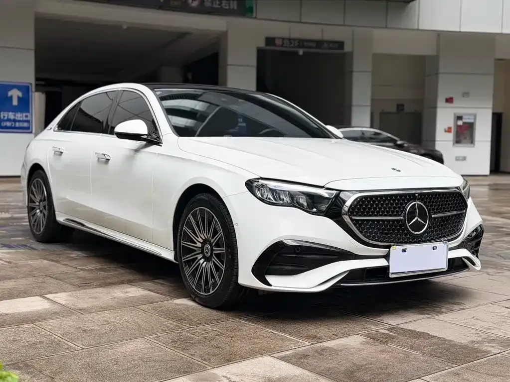 Mercedes-Benz E-Class — фото 5