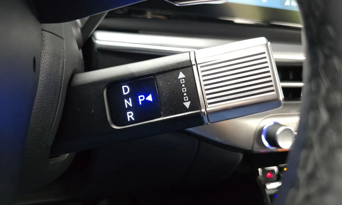Hyundai Grandeur 2023 из KR, фото 8
