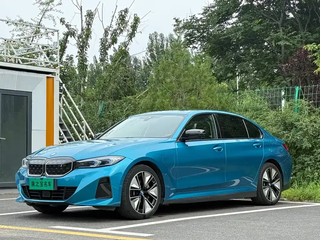 BMW i3 — фото 1