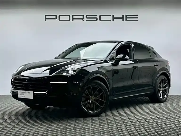 Porsche Cayenne — фото 1