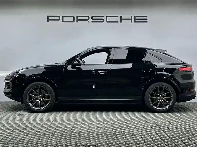 Porsche Cayenne — фото 6