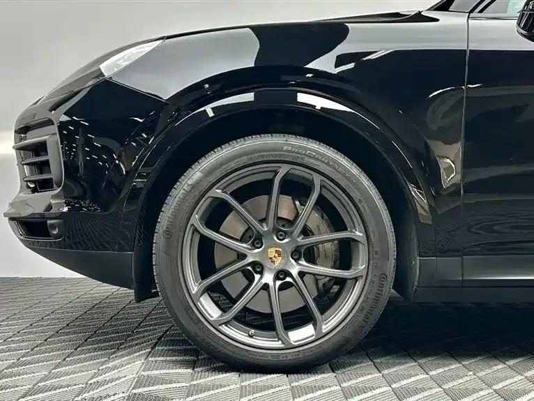 Porsche Cayenne — фото 10