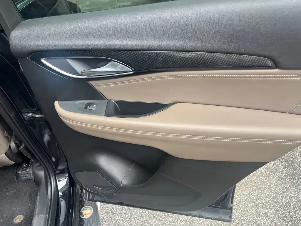 Buick Envision Plus — фото 7