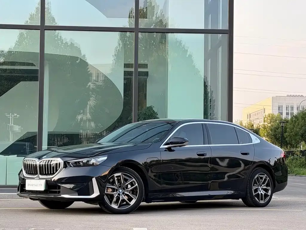 BMW i5