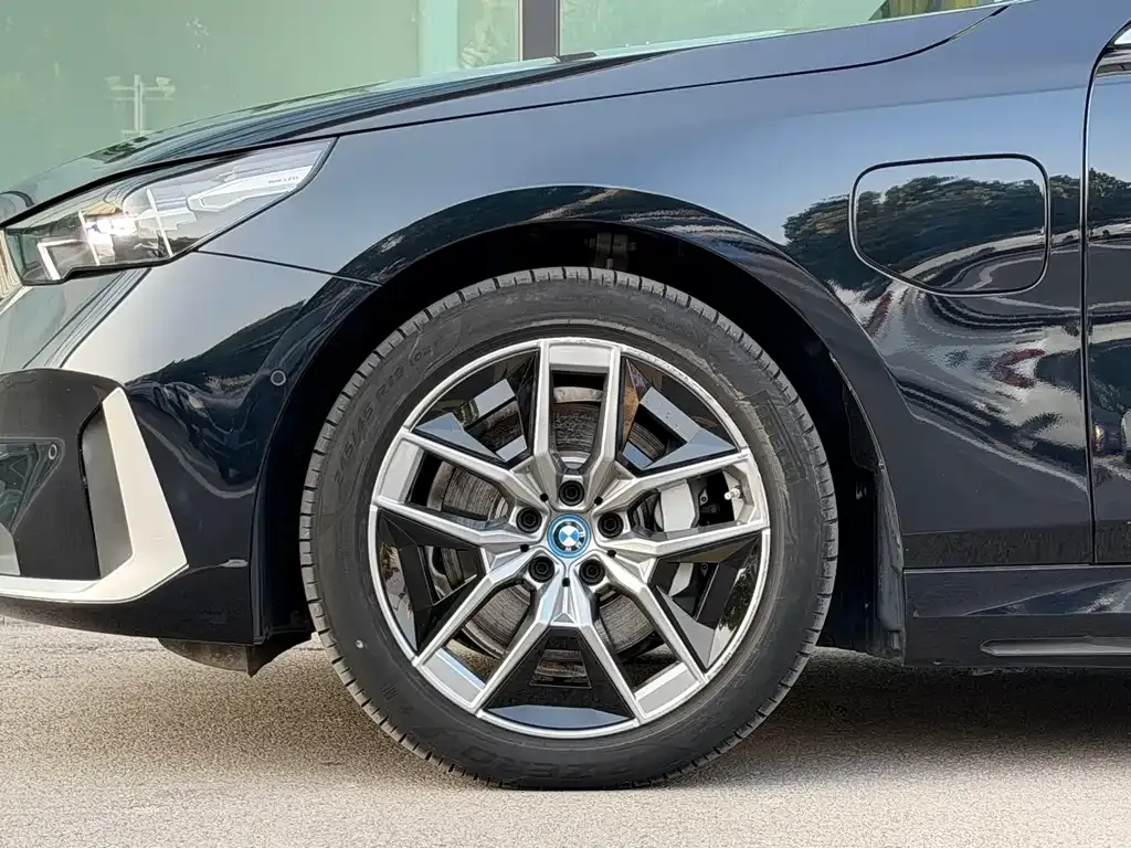 BMW i5 2024 из CN, фото 2