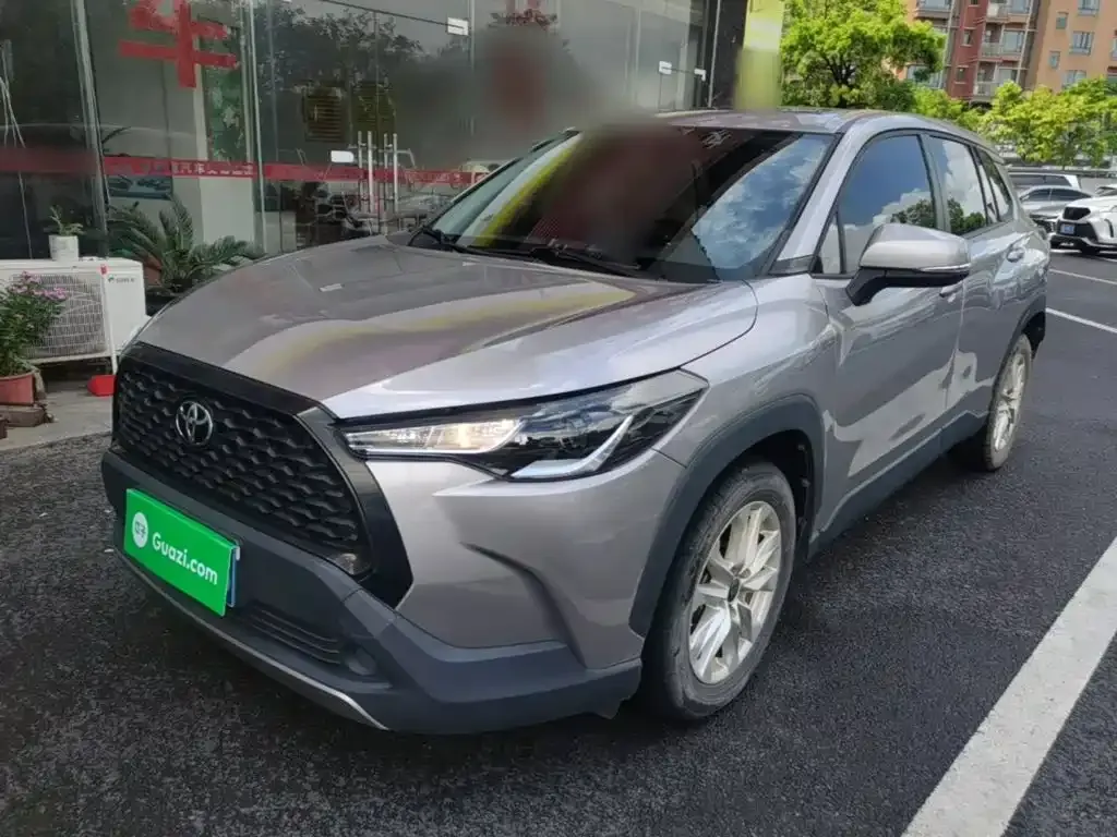 Toyota Corolla Cross — фото 1