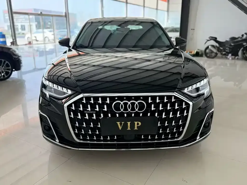 Audi A8 — фото 8